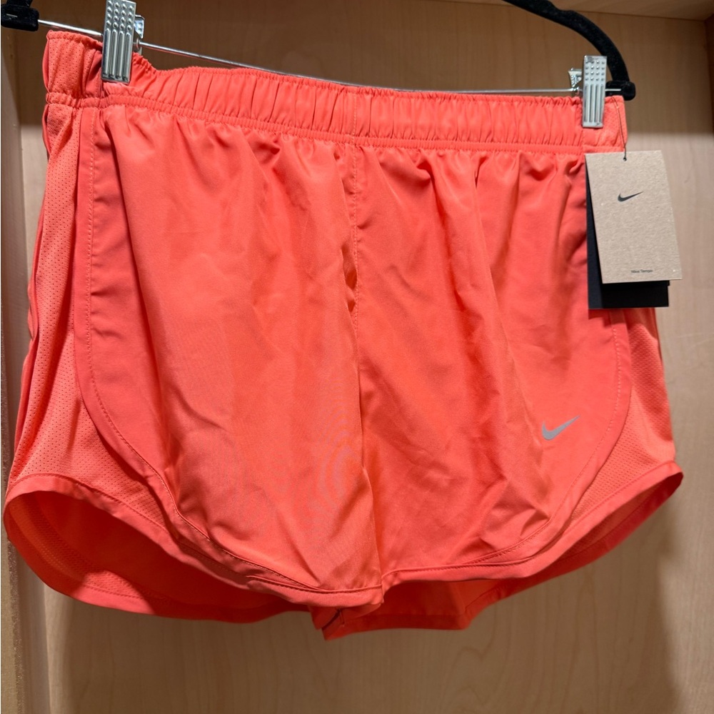 Nike Women's Coral Running Shorts Size Medium NEW